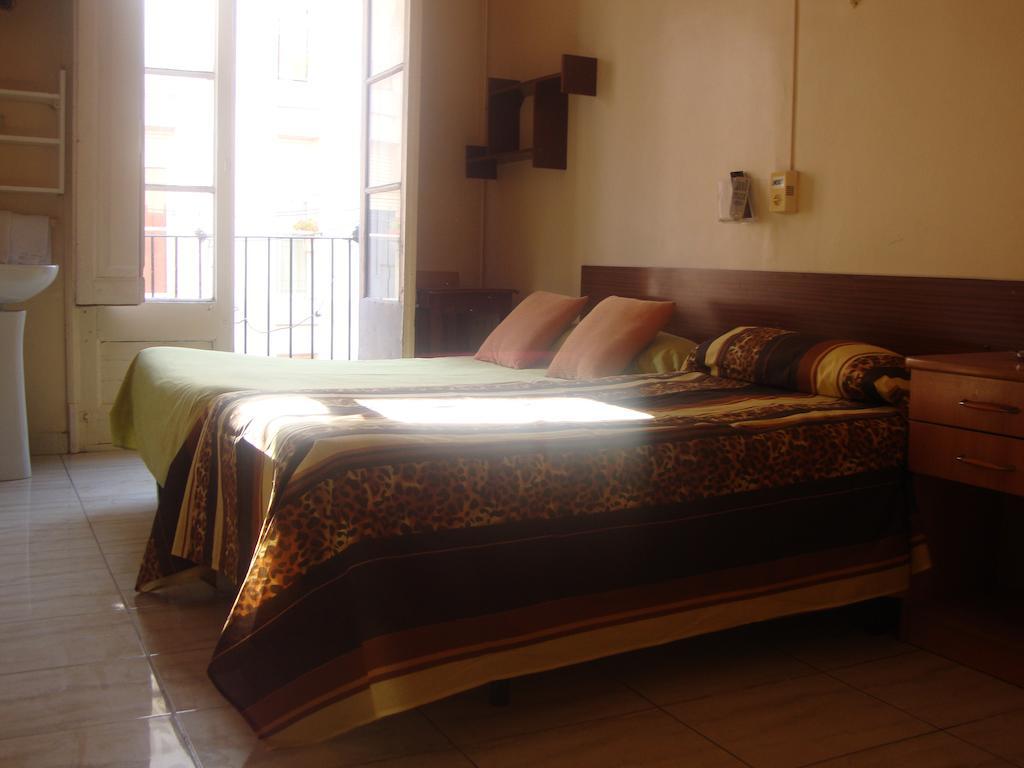 Hostel Turisol Barcelona Ruang foto