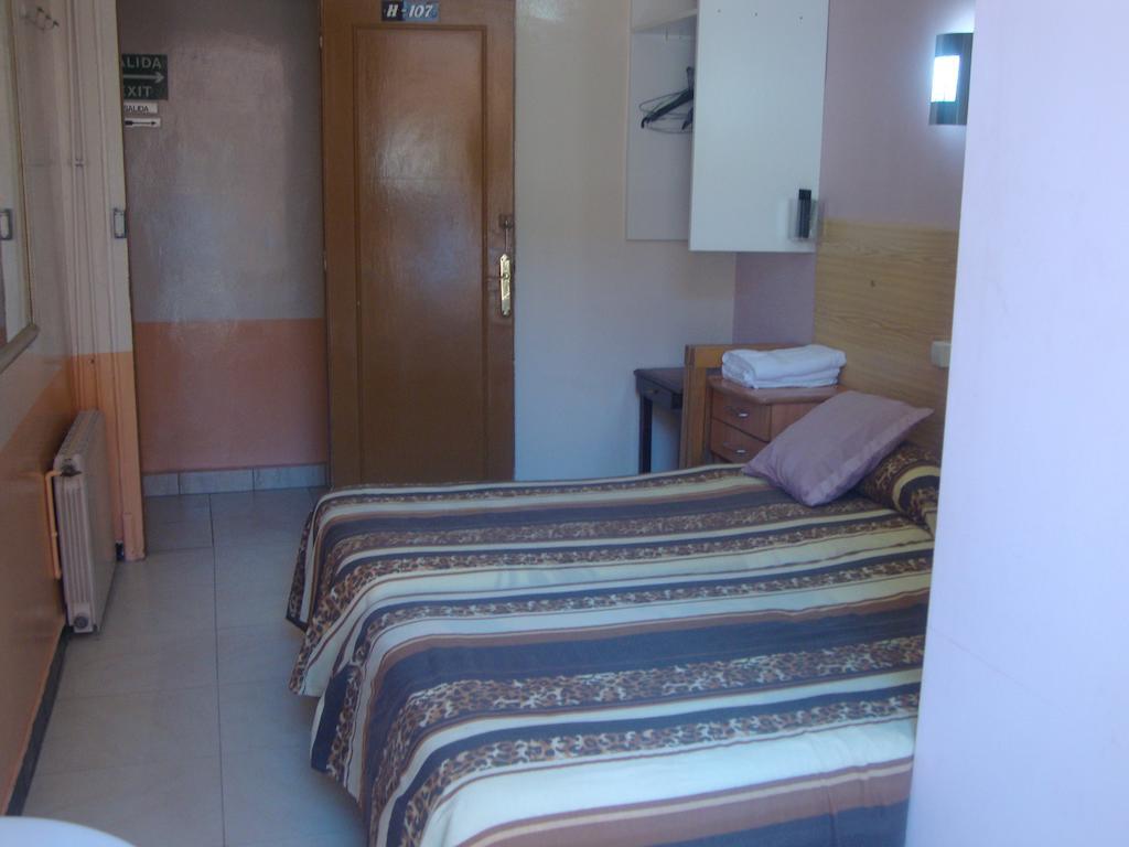 Hostel Turisol Barcelona Ruang foto