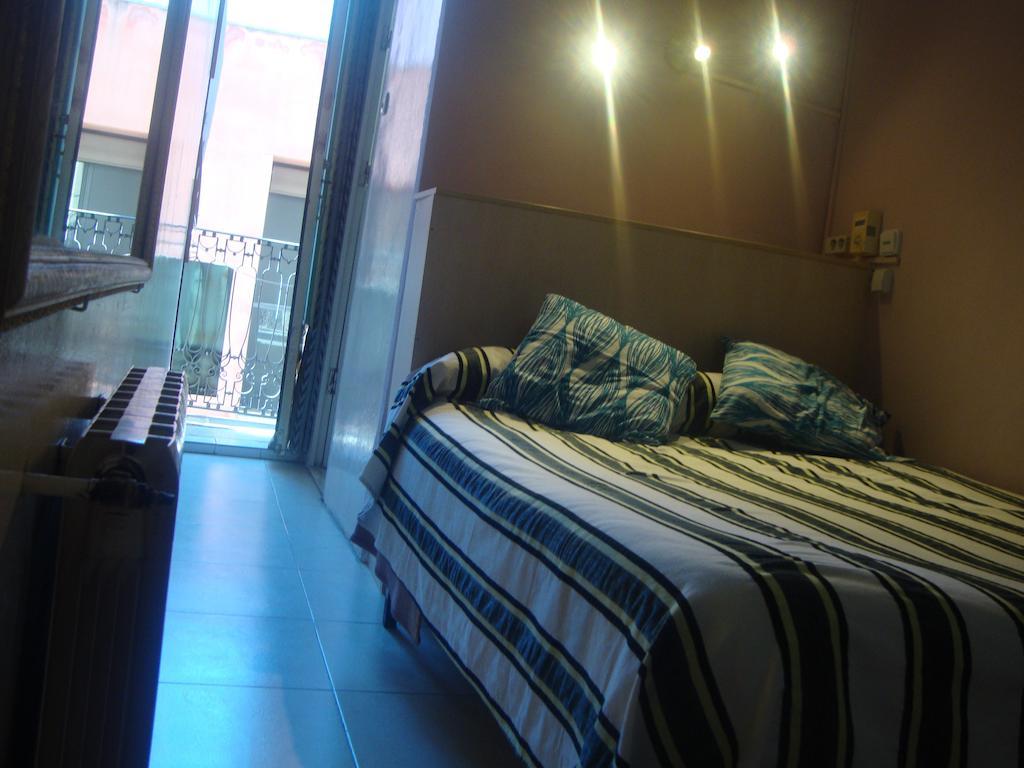 Hostel Turisol Barcelona Ruang foto