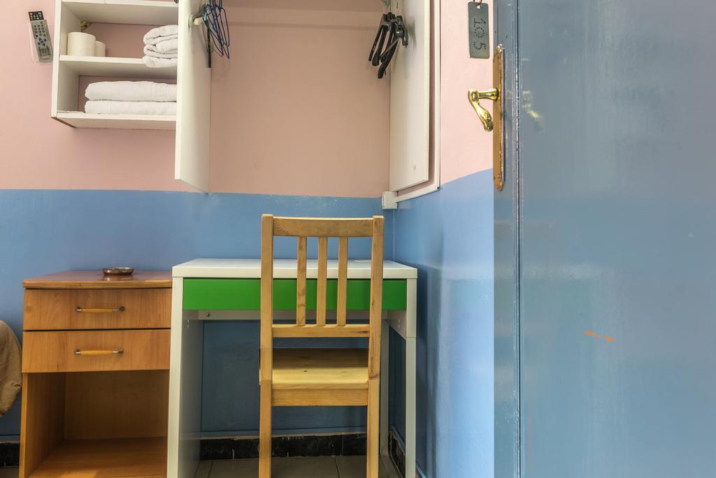 Hostel Turisol Barcelona Bagian luar foto